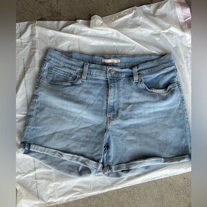Levis women’s light blue Wash Denim Shorts